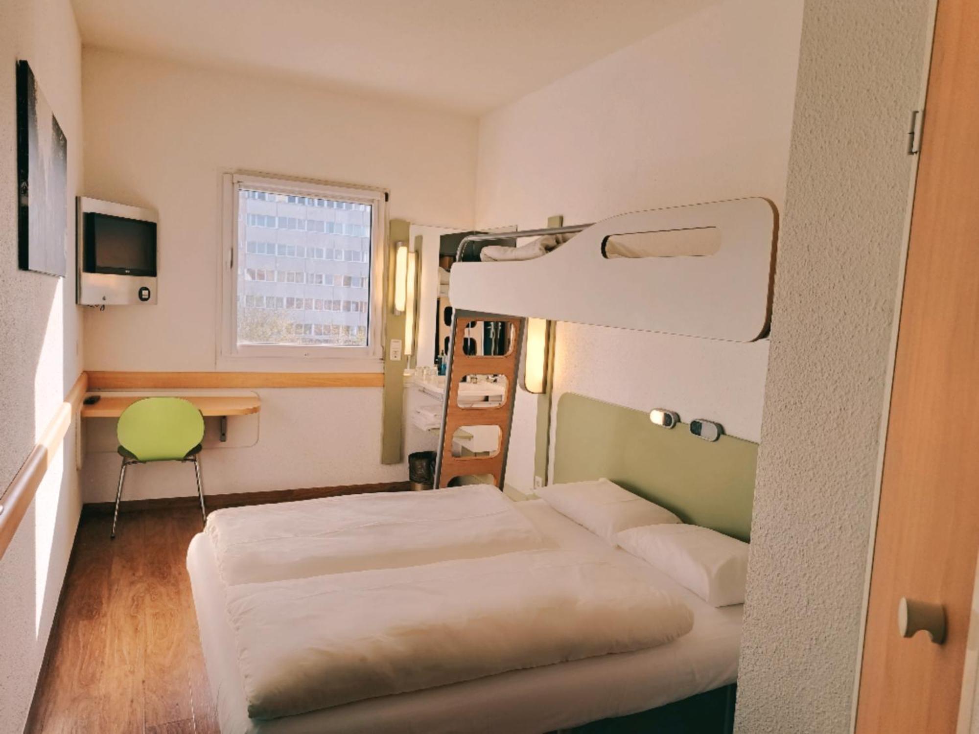 ibis budget Berlin Ost Buitenkant foto